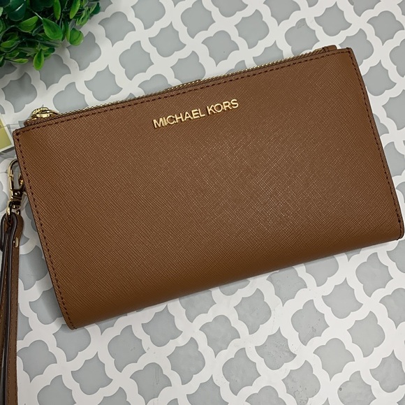 NWT MICHAEL KORS Jet Set Travel large double zip wristlet - Picture 2 of 12